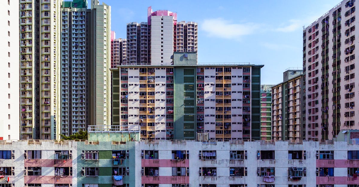 découvrez notre sélection de condominiums modernes et confortables, alliant espace, sécurité et commodités. profitez d'un cadre de vie agréable en plein cœur de la ville, à proximité des commerces et des transports. trouvez votre nouvel appartement de rêve dès aujourd'hui !