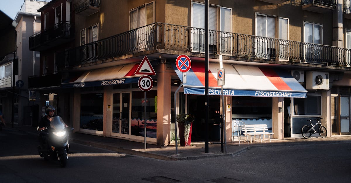découvrez les réglementations relatives aux fenêtres, y compris les normes de sécurité, d'efficacité énergétique et d'esthétique. informez-vous sur les obligations légales pour les constructions neuves et les rénovations afin de garantir conformité et confort dans votre habitat.