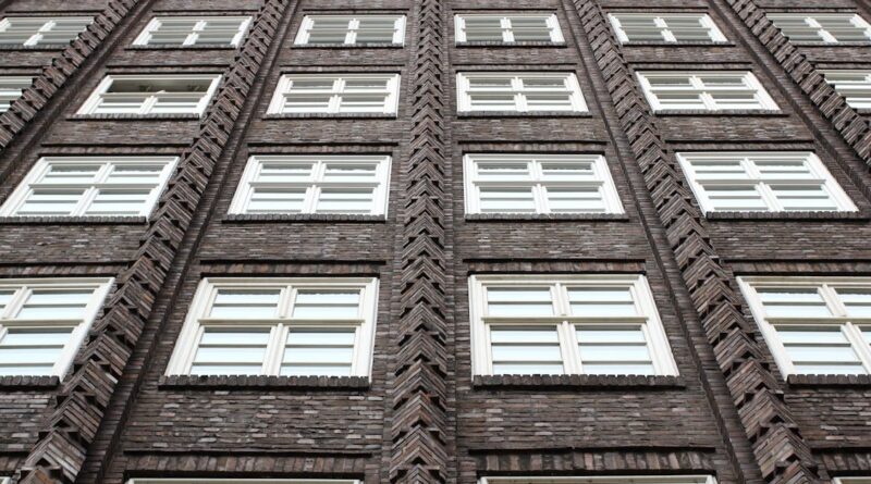 découvrez notre gamme de cladding, des solutions d'habillage extérieur élégantes et durables pour embellir vos façades. résistantes aux intempéries et faciles à entretenir, nos options s'adaptent à tous les styles architecturaux. transformez votre maison avec un revêtement de qualité supérieure.