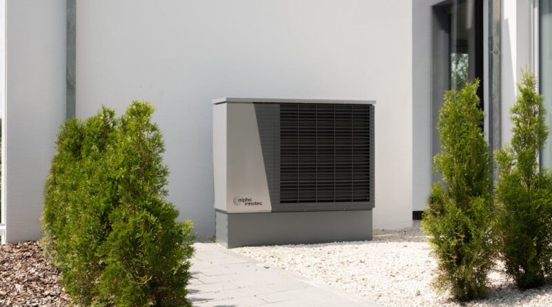 découvrez tout ce qu'il faut savoir sur les pompes à chaleur : fonctionnement, avantages, économies d'énergie, installation et conseils pour bien choisir le modèle adapté à votre habitation.