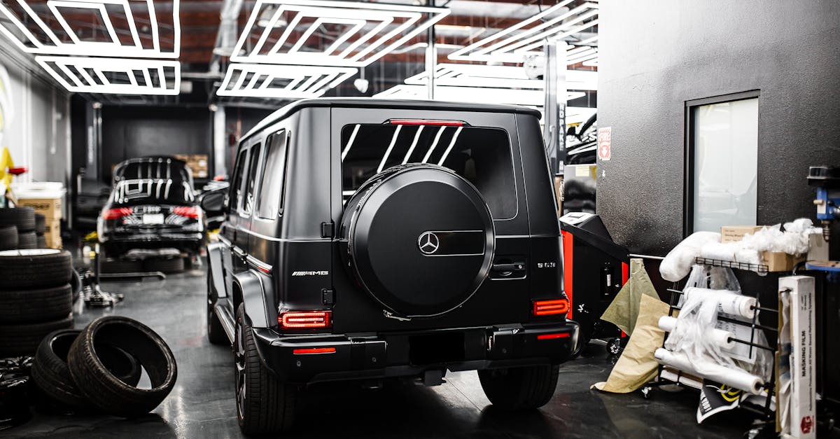 découvrez notre gamme d'équipements de garage modernes, conçus pour optimiser l'efficacité et la sécurité de vos réparations automobiles. équipez votre atelier avec les dernières innovations technologiques pour répondre à tous vos besoins en maintenance et entretien.