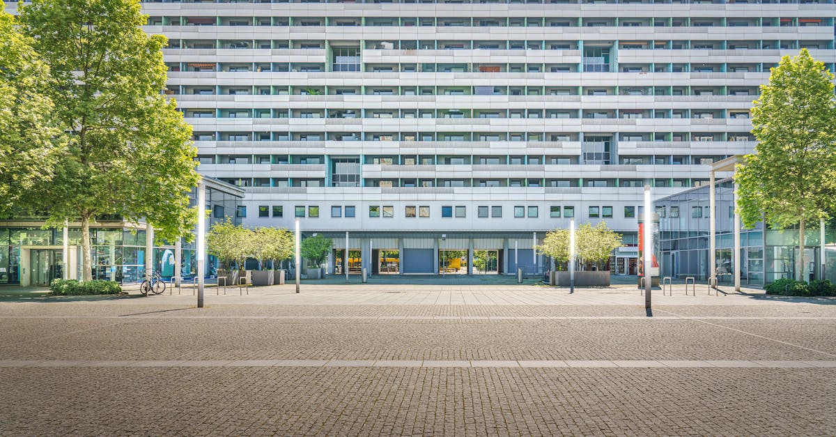 découvrez tout ce qu'il faut savoir sur la fiscalité immobilière : taxes, impôts, conseils pour optimiser votre investissement et comprendre la réglementation en vigueur en 2024.