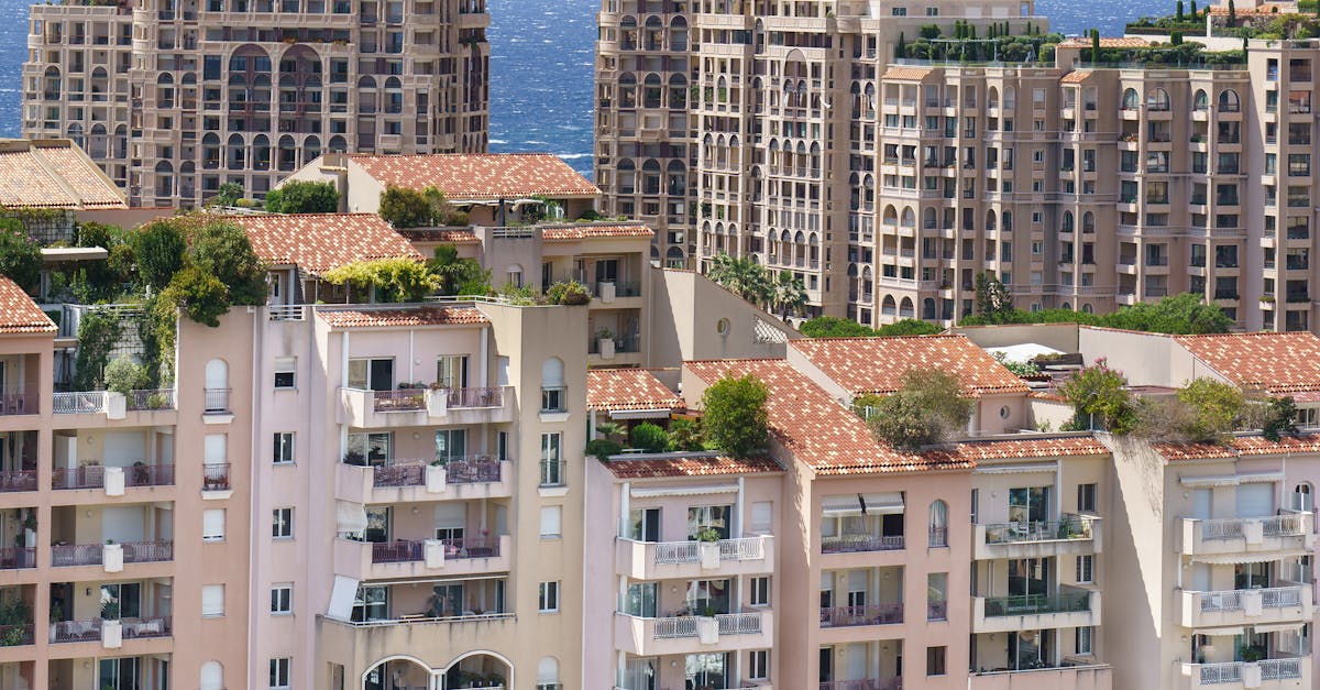 découvrez tout ce qu'il faut savoir sur la fiscalité immobilière : impôts sur la vente, la location, et l'investissement immobilier. conseils pratiques pour optimiser votre fiscalité.