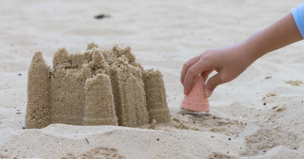 découvrez tous les conseils et astuces pour réussir votre projet de self-construction, de la planification à la réalisation, afin de bâtir votre maison vous-même en toute sérénité.