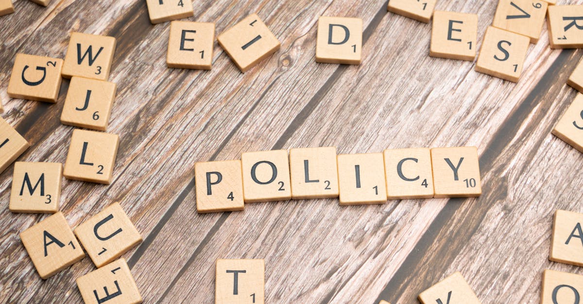 découvrez les réglementations clés de la sous-traitance : obligations légales, droits des parties et bonnes pratiques pour sécuriser vos contrats en conformité avec la législation française.