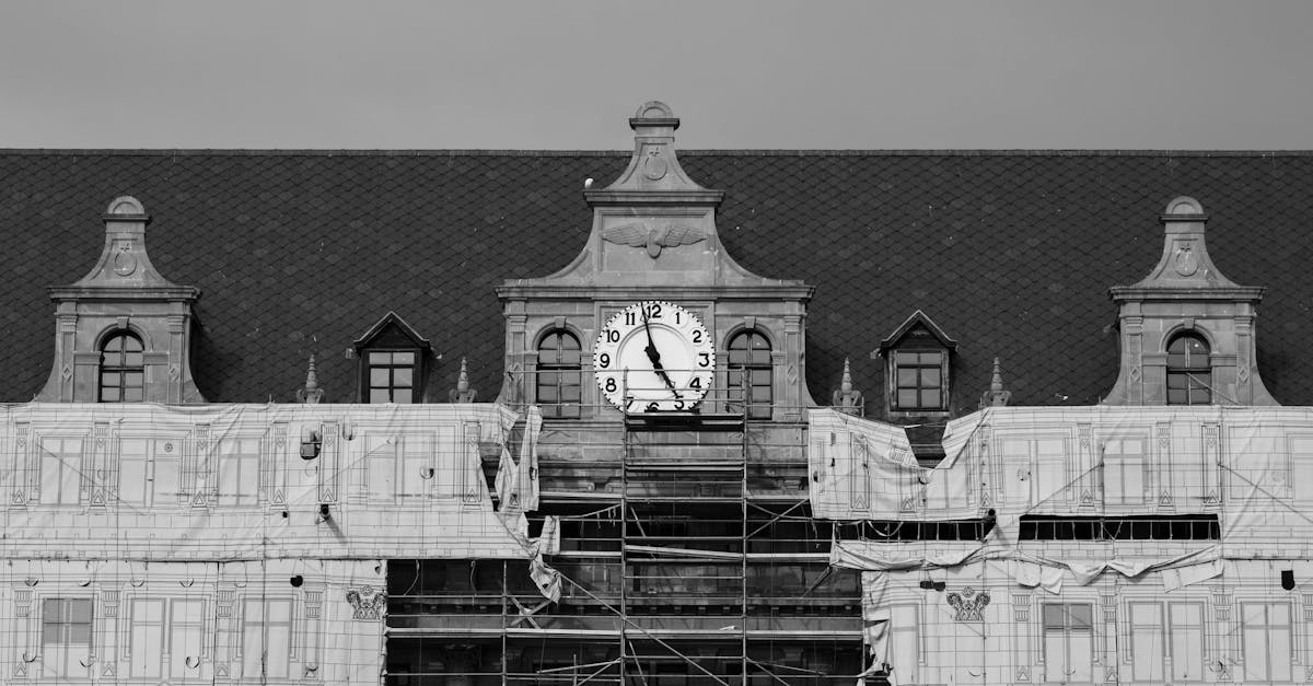 optez pour la rénovation de votre toiture afin d’améliorer l’isolation, la sécurité et l’esthétique de votre maison. demandez votre devis gratuit pour une toiture durable et de qualité.