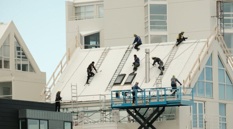 découvrez nos conseils et solutions pour la rénovation de toiture : matériaux, étapes clés, coûts, et astuces pour assurer longévité et performance à votre toit.